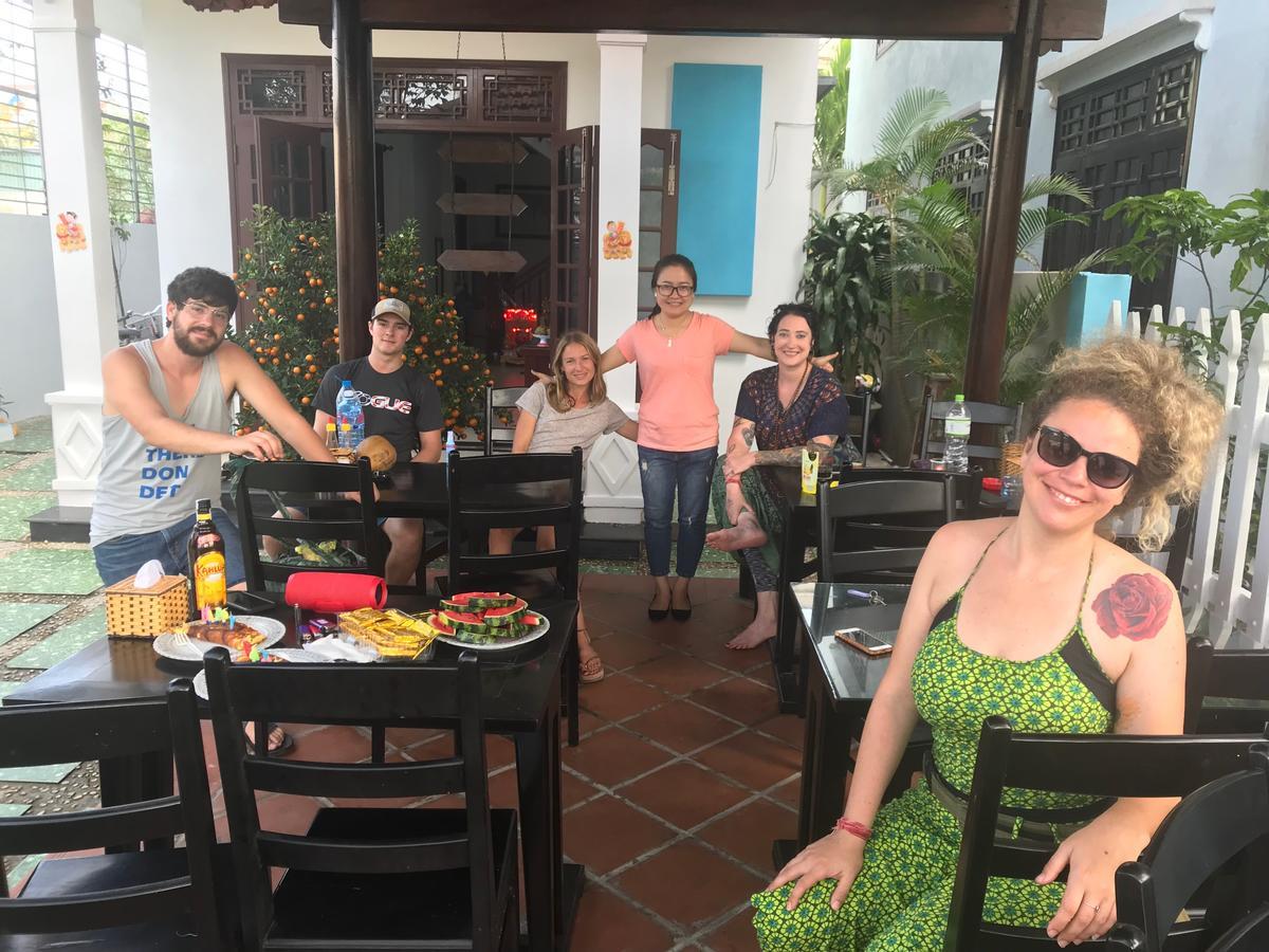 Cheerful Hoi An Hostel Esterno foto
