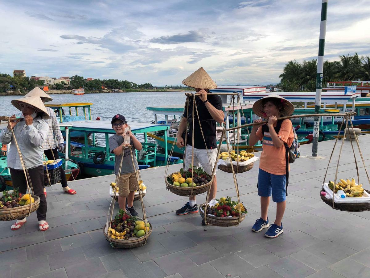 Cheerful Hoi An Hostel Esterno foto